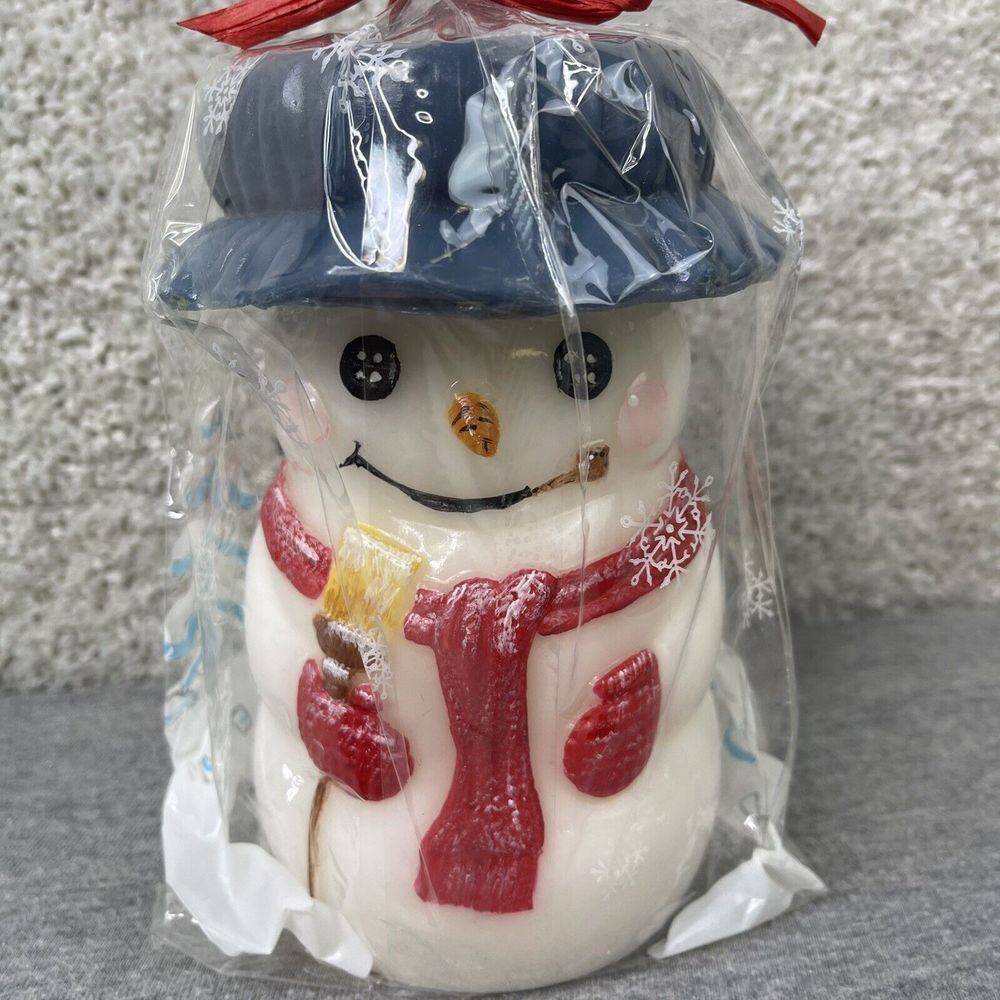 Handcrated by‎ Keepsake Candles Santa Candle